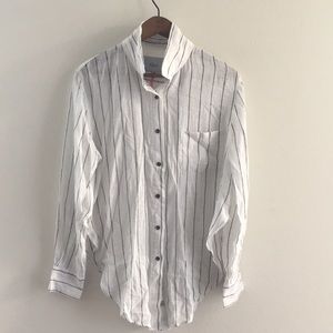 medium rails button up